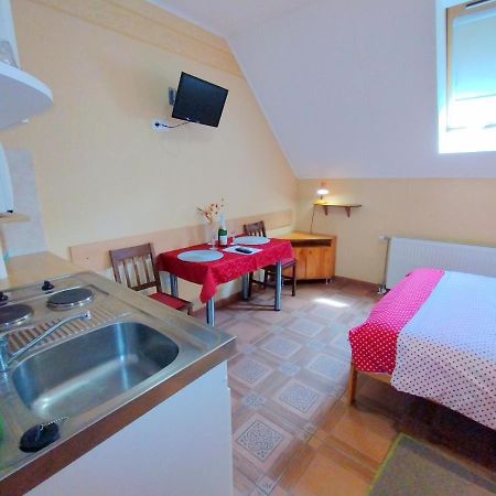Burg Apartman غيولا المظهر الخارجي الصورة