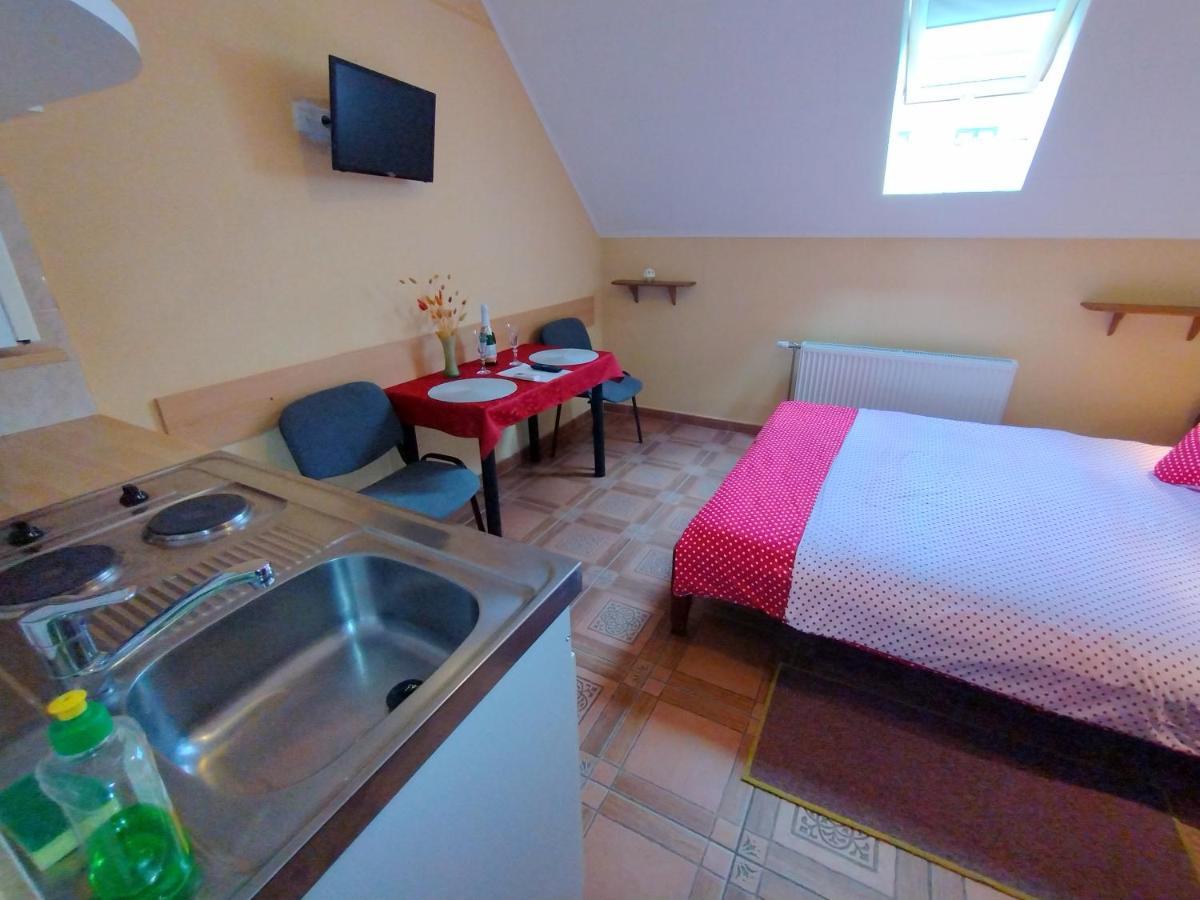 Burg Apartman غيولا المظهر الخارجي الصورة
