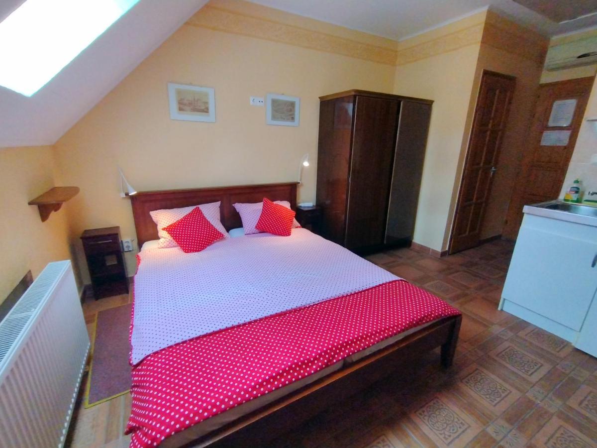 Burg Apartman غيولا المظهر الخارجي الصورة