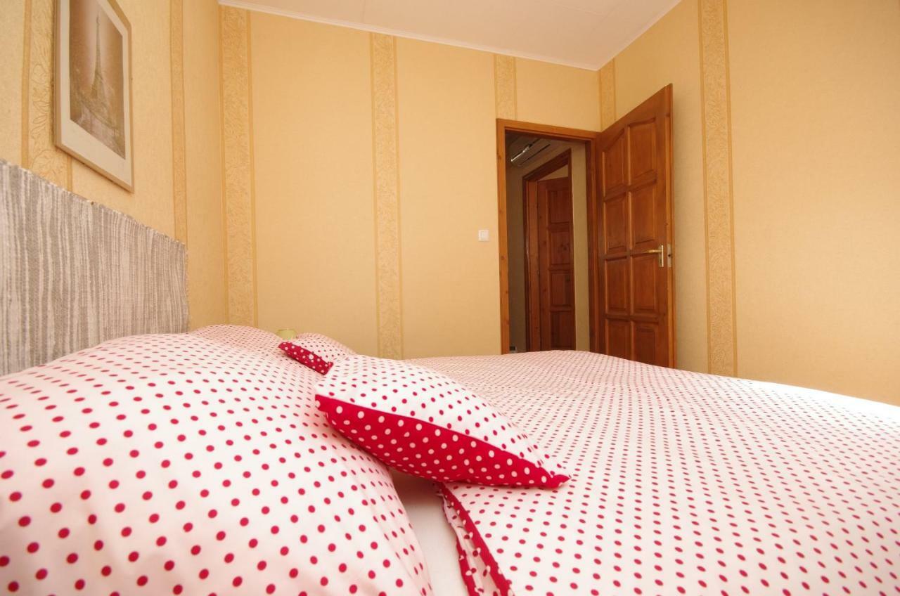 Burg Apartman غيولا المظهر الخارجي الصورة