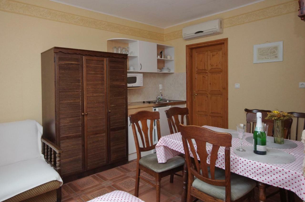 Burg Apartman غيولا المظهر الخارجي الصورة